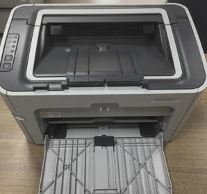 HP LaserJet P1505 (����)