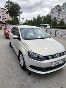 Volkswagen Polo 2011 ���� 1,6 ��. ������ (����)