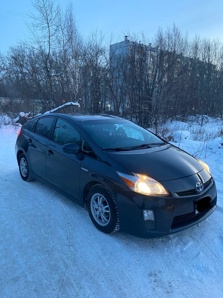 Toyota Prius, 2010 1.8 Hybrid AT (99 л.с.) (Фото)