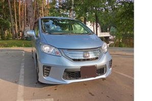 ������ ���� Honda Freed 1.5 CVT, 2014, 88 000 �� (����)