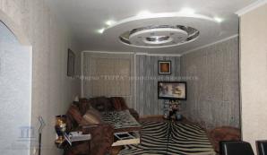 Продаю 3 к квартиру студию в центре (Фото)