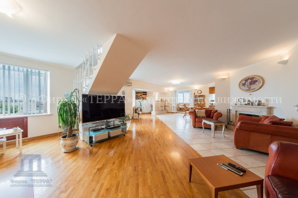 3-к квартира, 150 м2, 8/9 эт. (Фото)