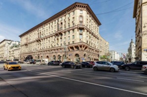 Продажа 2-комнатной квартиры в центре Москвы (Фото)