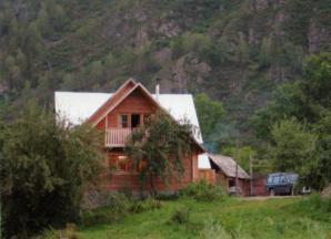Продам красивый коттедж на берегу Катуни (Фото)