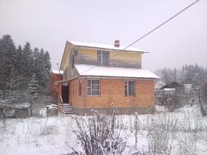 Продается дом на дачном участке (Фото)