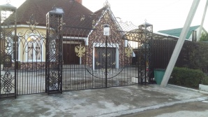 Продается уникальный дом для ПМЖ на берегу Москвы-реки (650 м.), г. Звенигород (Фото)