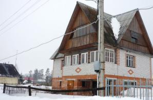 В Ленинградской области, Гатчинском р-не, д. Маргусы, зимний 2ух этажный дом (Фото)