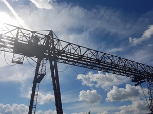 Аренда открытого склада под козловым краном в Санкт-Петербурге (Фото)