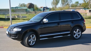 Разбор Volkswagen Touareg. Оригинальные детали. (Фото)