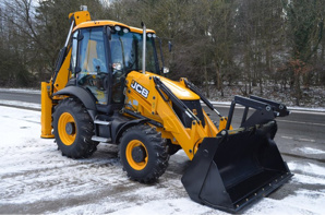 ���������� JCB � ������ �� ���������� � ��� ������� (����)