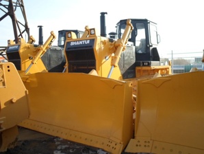 ��������� Shantui SD32 � ���������� (����)