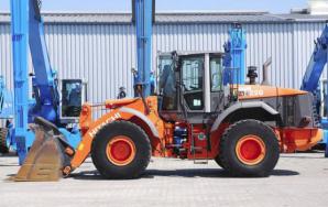 ����������� ��������� Hitachi ZW220 (����)